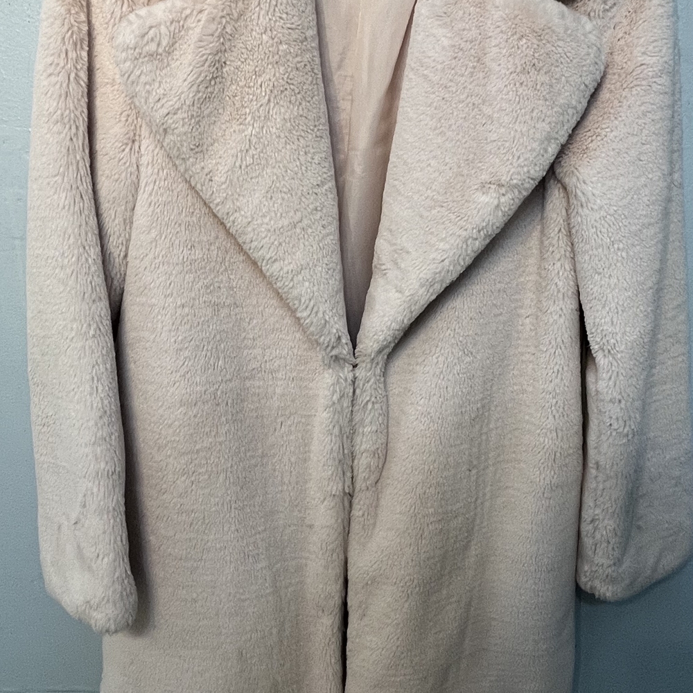 Forever 21 Baby Pink Teddy Coat - Picture 3 of 7